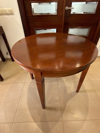 Mesa redonda madera pino macizo y sillas