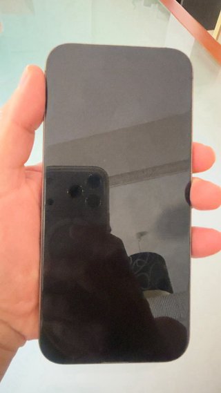 iPhone Dorado con Diseño Gamer 16 PRO MAX