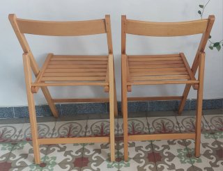 2 Sillas Plegables de Madera