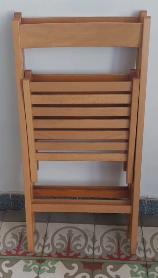 2 Sillas Plegables de Madera
