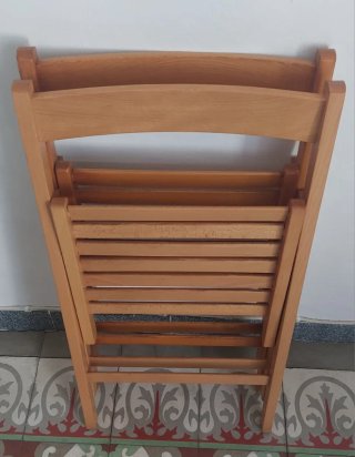 2 Sillas Plegables de Madera