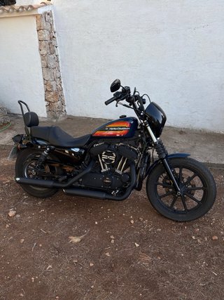 Harley Davidson Sportster Iron 1200 Negra