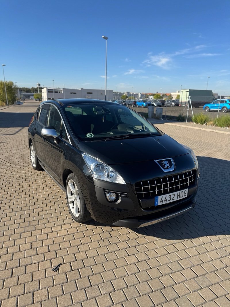 Peugeot 3008 2.0 HDI FAP Allure 2011, foto 11