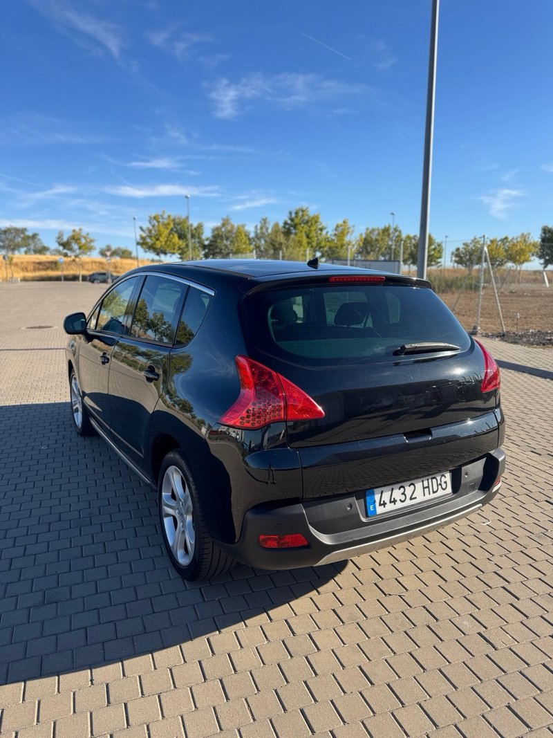 Peugeot 3008 2.0 HDI FAP Allure 2011, foto 5