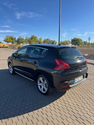 Peugeot 3008 2011