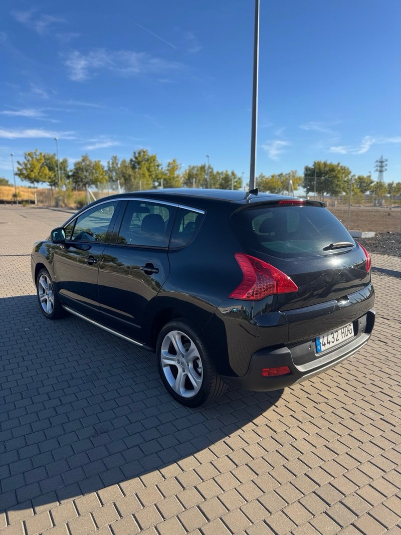 Peugeot 3008 2.0 HDI FAP Allure 2011, foto 4