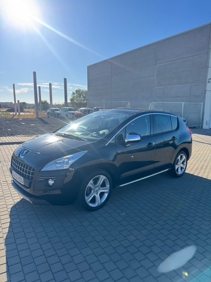 Peugeot 3008 2.0 HDI FAP Allure 2011, foto 2