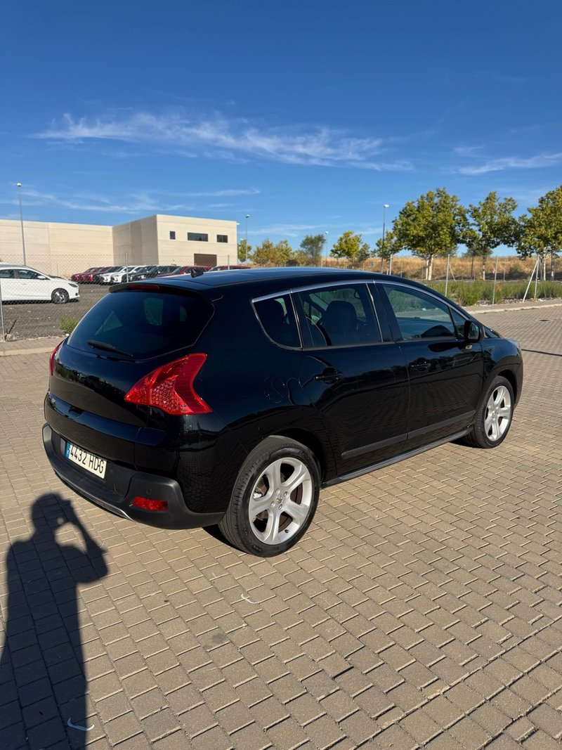 Peugeot 3008 2.0 HDI FAP Allure 2011, foto 8