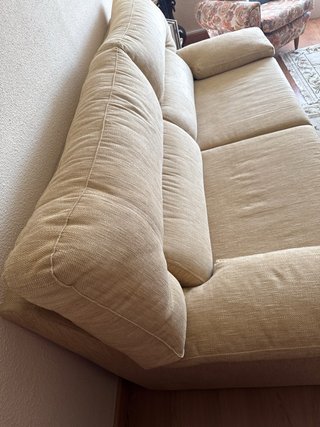Sofá de 2 plazas en tela beige