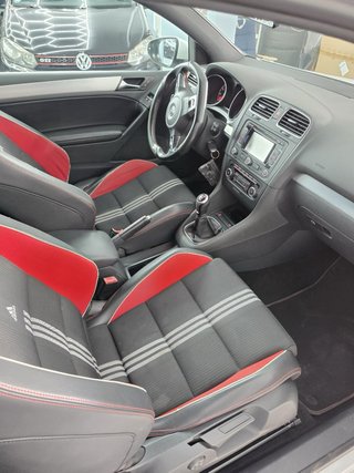 Volkswagen Golf 6 GTI 2.0 Adidas 2011