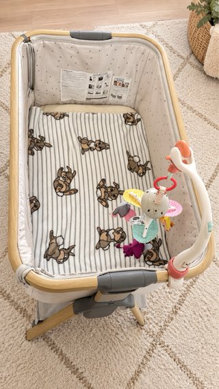 Minicuna Tutti Bambini CoZee Air + Móvil Tiny Love
