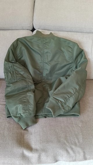 Chaqueta bomber GAP verde militar