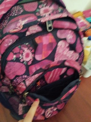 Mochila con ruedas y múltiples bolsillos