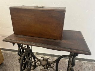 Máquina de coser antigua wertheim