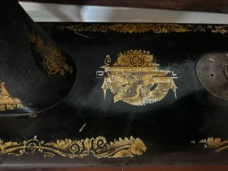 Máquina de coser Singer antigua