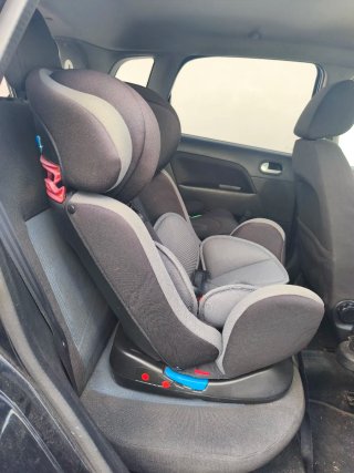 Silla coche 3-10 años. A cinturón.