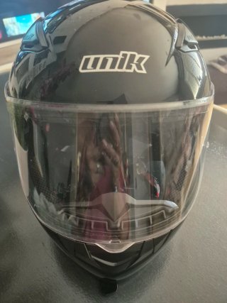 Casco de moto negro UNIK
