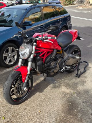 Ducati Monster 821