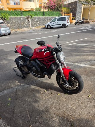 Ducati Monster 821