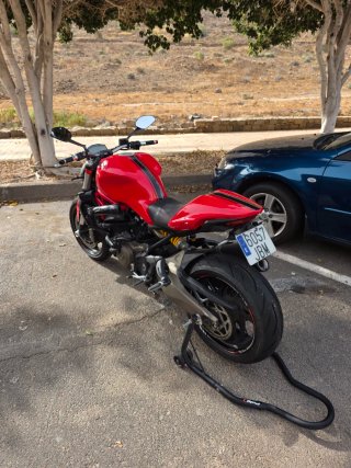 Ducati Monster 821