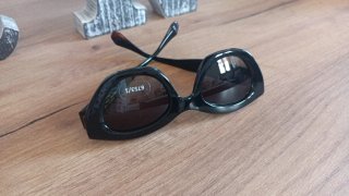 Gafas de sol negras