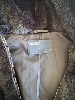 Chaqueta pelo capucha Pull&Bear Talla S