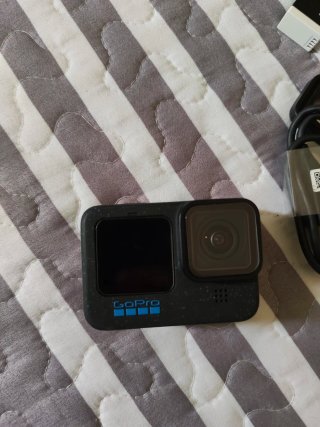 GoPro Hero 12 Black + Media Mod y Accesorios