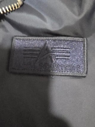 Chaqueta Alpha Industries con capucha Talla M