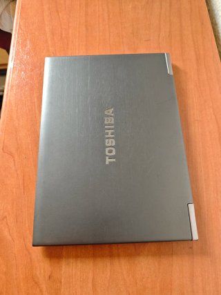Portátil Toshiba i7 12GB 256GB SSD