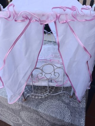 Cuna/cama para muñecas blanca