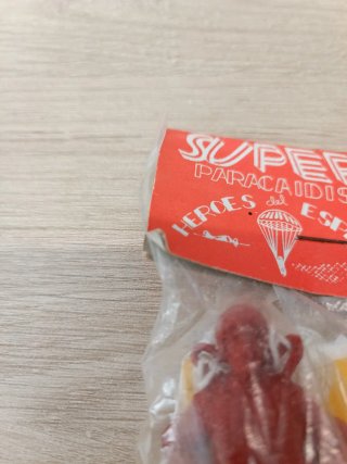 Muñeco Super Paracaidista héroes del espacio