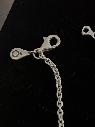 Cadena Pandora original con su bolsa y cajita.