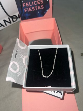 Cadena Pandora original con su bolsa y cajita.