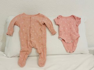 Conjunto body y pijama bebé 0-3 meses
