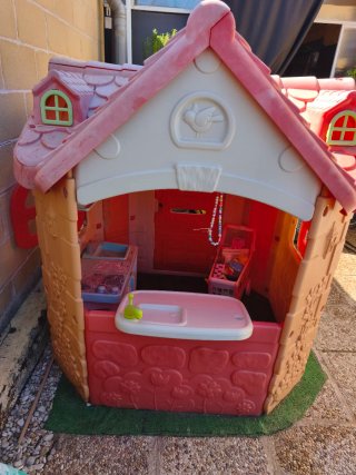 Casita infantil de plástico