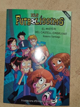 Els Futbolíssims 6: El misteri del castell embr...