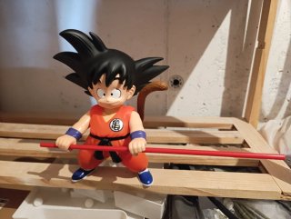 Muñeco Goku Niño con Báculo