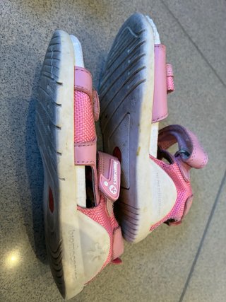 Sandalias Geox y Biomecanics Niña Talla 26
