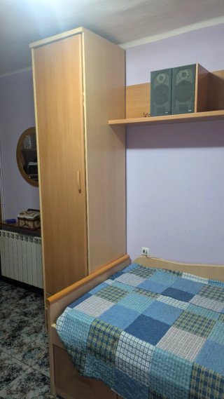 Módulo dormitorio con cama y cajones