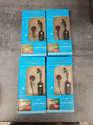 4 Auriculares Kooltech con Micrófono