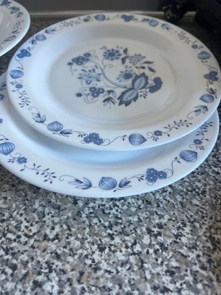 Vajilla porcelana azul y blanca
