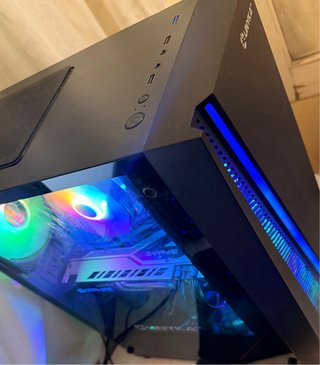 Torre PC Gaming UNYKA com pantalla msi