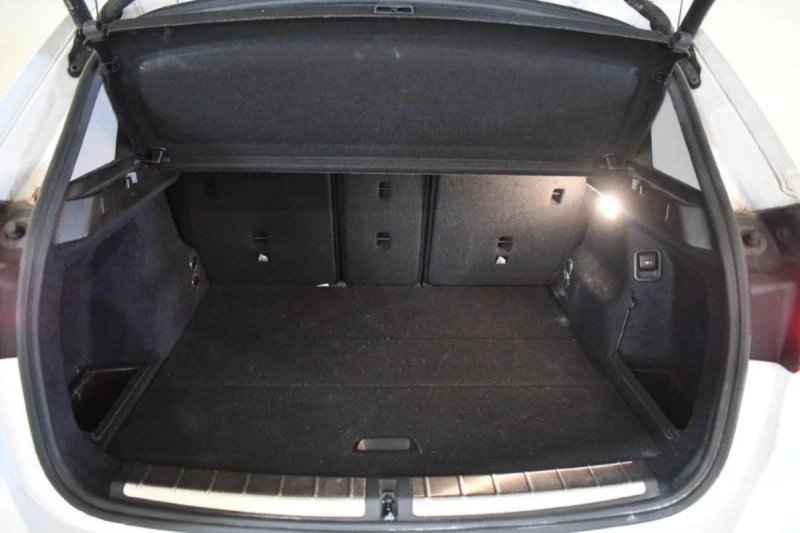 BMW X1 sDrive18d 2021, foto 8