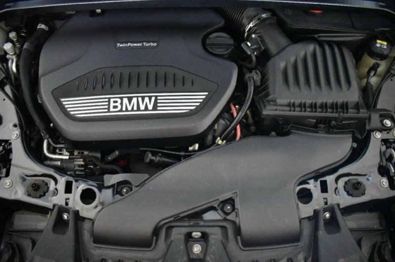 BMW X1 sDrive18d 2021, foto 11