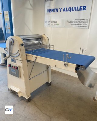 LAMINADORA DE MASAS