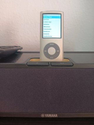 Yamaha PDX-30 Dock + iPod Nano