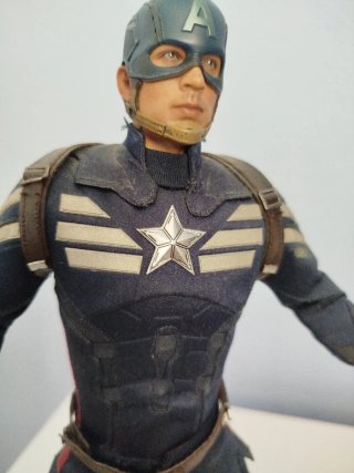 Figura Hot Toys Capitán América