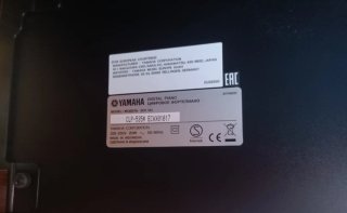 Piano Digital Yamaha Clavinova CLP-535M + banqueta