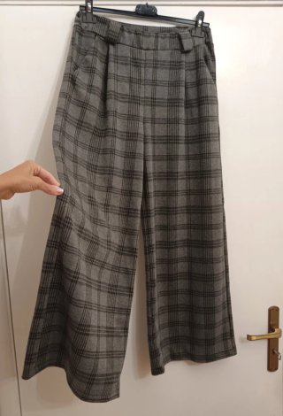 Pantaloni a quadri grigi