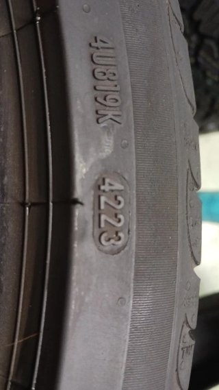 225/40 R18 92Y PIRELLI POWERGY™